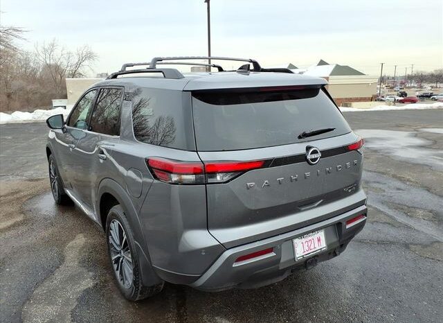 
 Nissan Pathfinder full									