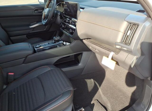 
 Nissan Pathfinder full									