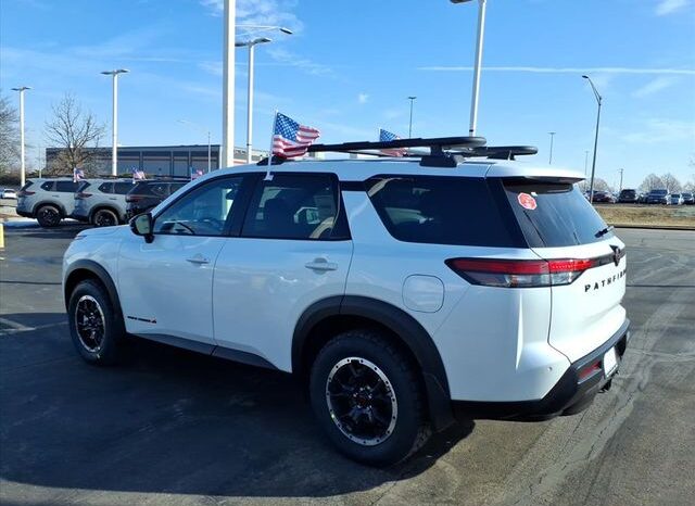 
 Nissan Pathfinder full									