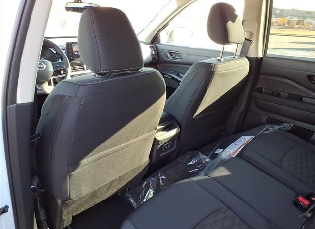 
 Nissan Pathfinder full									