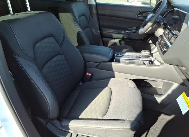 
 Nissan Pathfinder full									