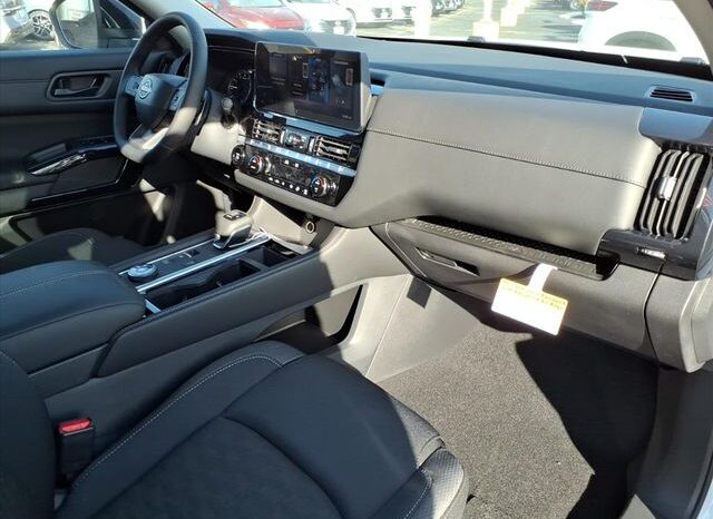 
 Nissan Pathfinder full									
