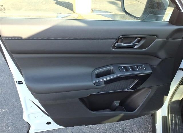 
 Nissan Pathfinder full									