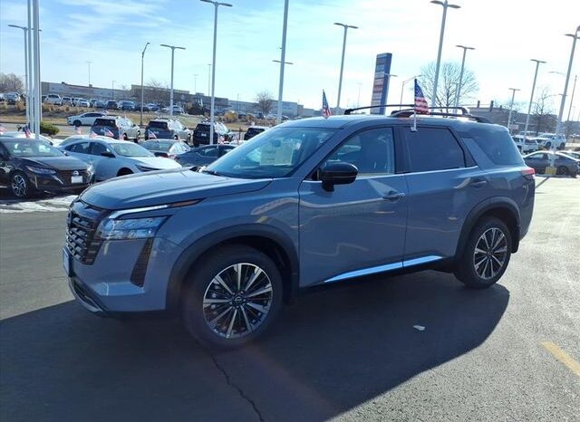 
 Nissan Pathfinder full									