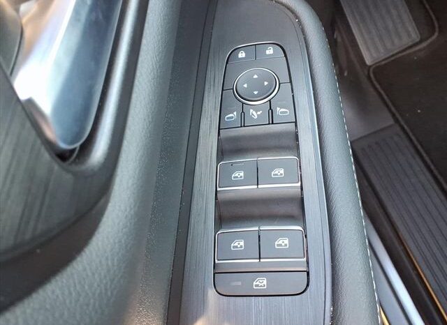 
 Nissan Armada full									
