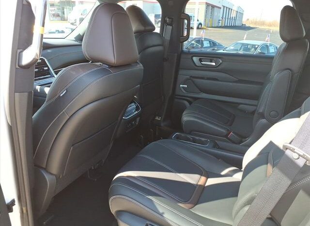 
 Nissan Armada full									