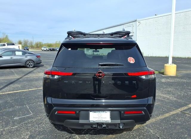 
 Nissan Pathfinder full									
