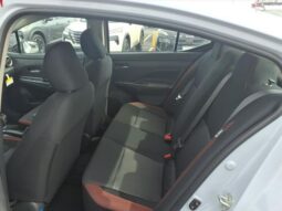 Nissan Versa full