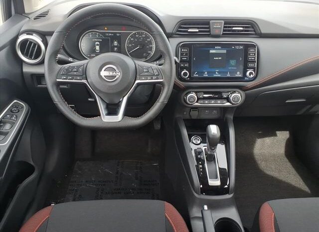 
 Nissan Versa full									
