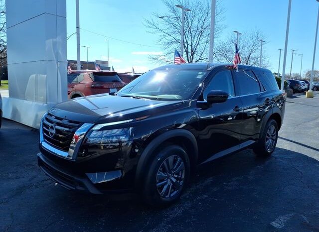 
 Nissan Pathfinder full									