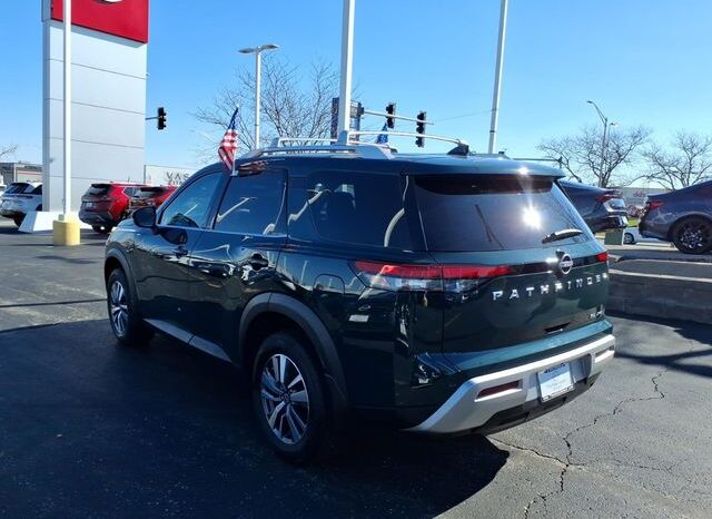 
 Nissan Pathfinder full									