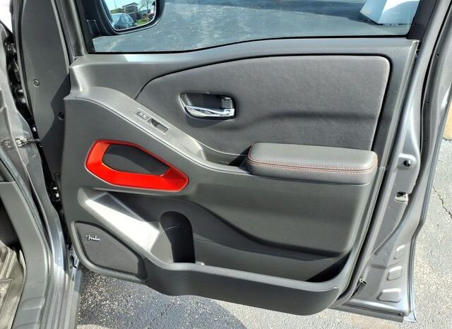 
 Nissan Frontier full									