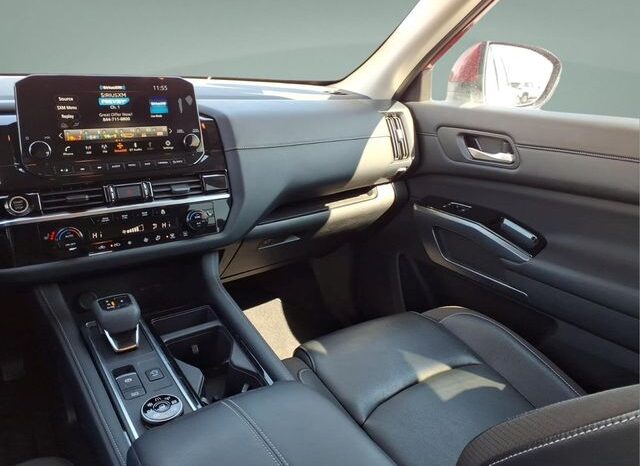 
 Nissan Pathfinder full									