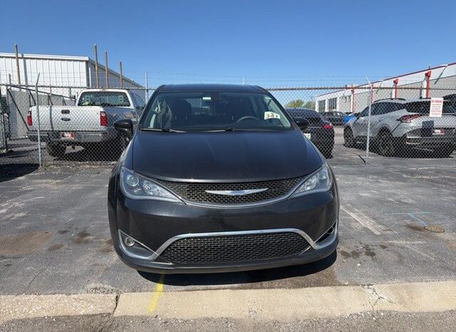 
 Chrysler Pacifica full									