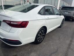 Volkswagen Jetta full