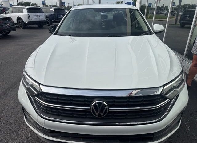 
 Volkswagen Jetta full									
