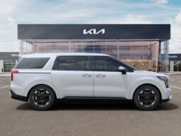 Kia Carnival full