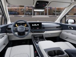 Kia Carnival full