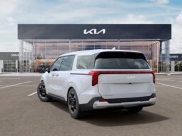 Kia Carnival full