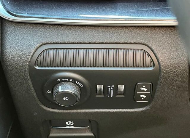 
 Jeep Wagoneer full									