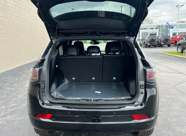 
 Jeep Compass full									