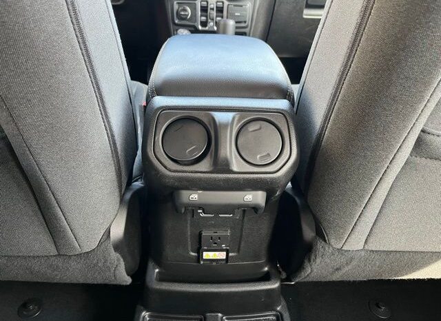 
 Jeep Wrangler full									
