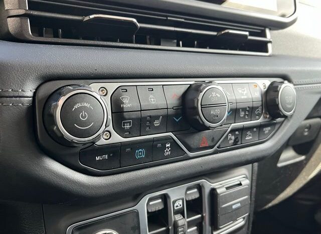 
 Jeep Wrangler full									
