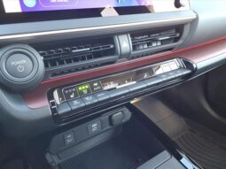 
 Toyota Prius Plug-In Hybrid full									