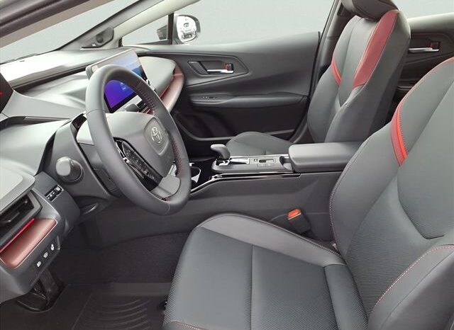 
 Toyota Prius Plug-In Hybrid full									