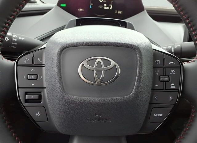 
 Toyota Prius Plug-In Hybrid full									