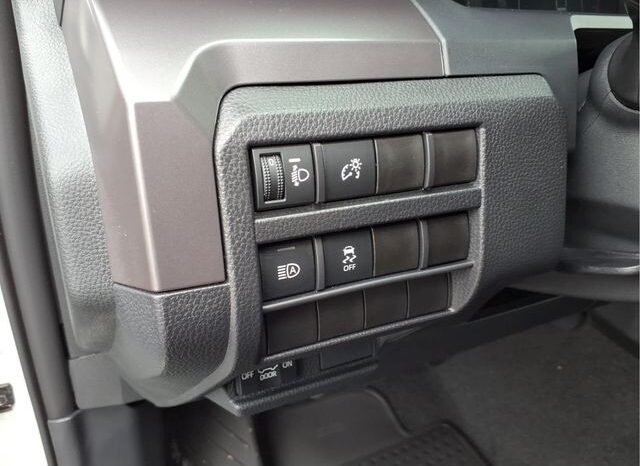 
 Toyota Tacoma full									