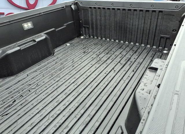 
 Toyota Tacoma full									
