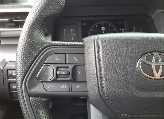 
 Toyota Tacoma full									