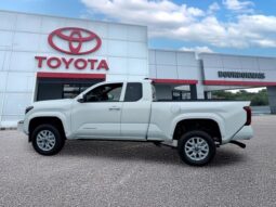 Toyota Tacoma full
