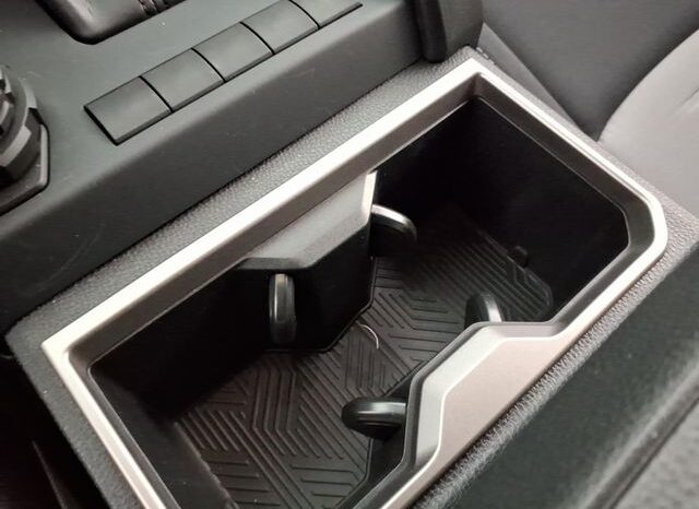 
 Toyota Tacoma full									