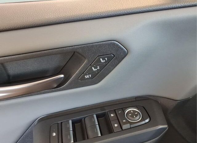 
 Toyota RAV4 Plug-In Hybrid full									