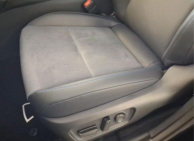
 Toyota RAV4 Plug-In Hybrid full									
