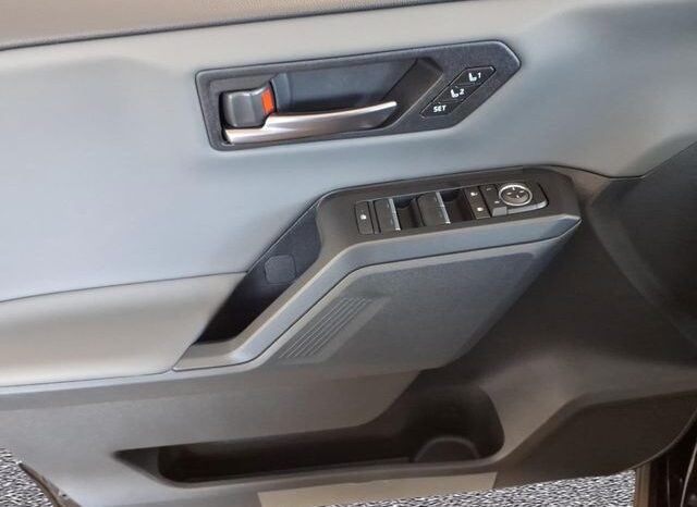 
 Toyota RAV4 Plug-In Hybrid full									