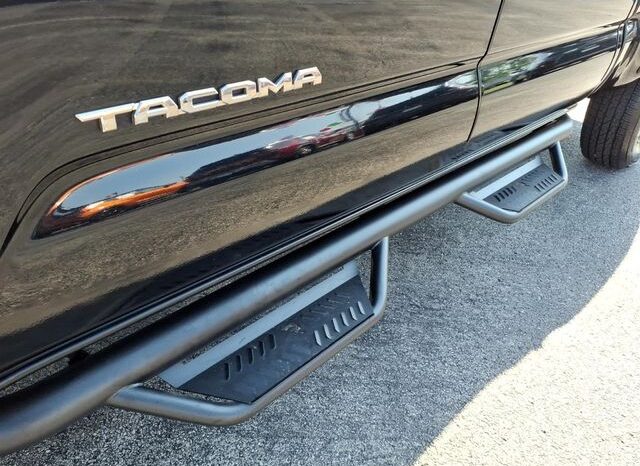
 Toyota Tacoma full									