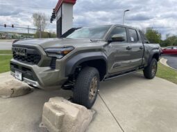 
 Toyota Tacoma Hybrid full									