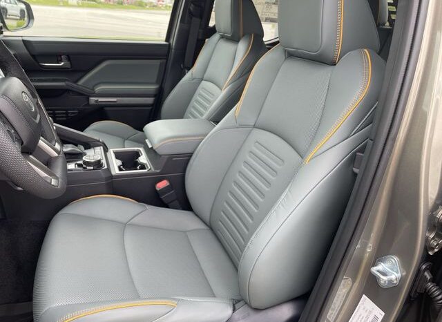 
 Toyota Tacoma Hybrid full									