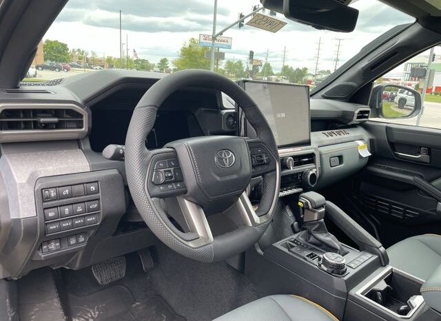 
 Toyota Tacoma Hybrid full									
