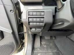
 Toyota Tacoma Hybrid full									