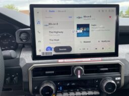 
 Toyota Tacoma Hybrid full									