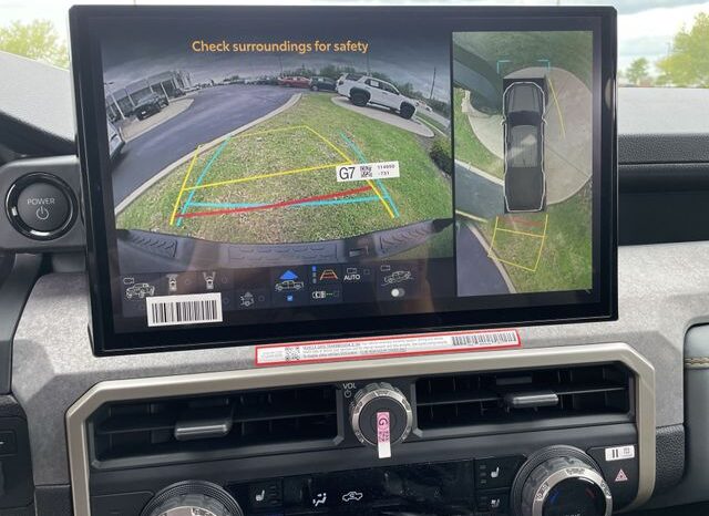 
 Toyota Tacoma Hybrid full									