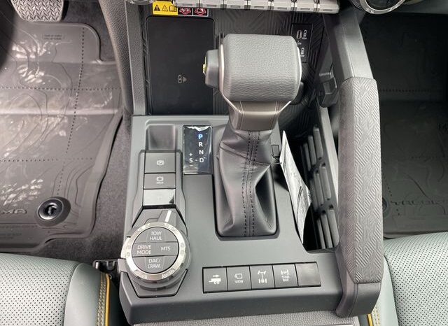 
 Toyota Tacoma Hybrid full									