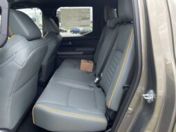 
 Toyota Tacoma Hybrid full									