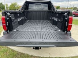 
 Toyota Tacoma Hybrid full									
