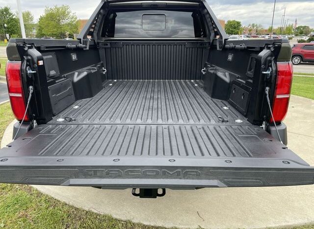 
 Toyota Tacoma Hybrid full									