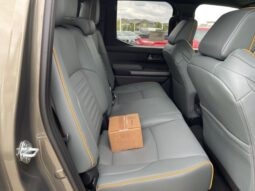
 Toyota Tacoma Hybrid full									